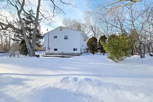 19 University Dr, Ronkonkoma, NY 11779 - Photo 22