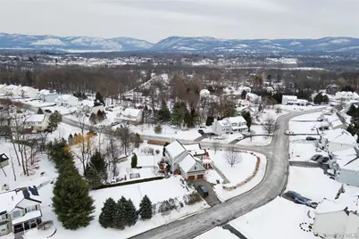 1016 Forest Glen, New Windsor, NY 12553 - Photo 4