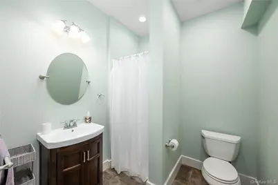 1016 Forest Glen, New Windsor, NY 12553 - Photo 32