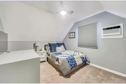 24 New Lane, Selden, NY 11784 - Photo 12