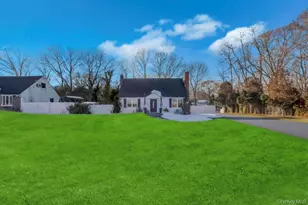 24 New Ln, Selden, NY 11784 - Photo 2