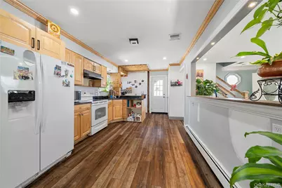 342 Revilo Avenue, Shirley, NY 11967 - Photo 10