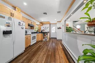 342 Revilo Ave, Shirley, NY 11967 - Photo 10