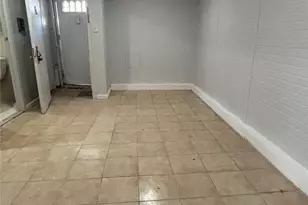 1527 E 172nd St, Bronx, NY 10472 - Photo 2