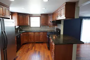 21 Potter St, Patchogue, NY 11772 - Photo 10