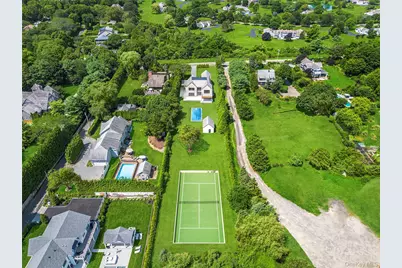 50 Tuckahoe Lane, Southampton, NY 11968 - Photo 2