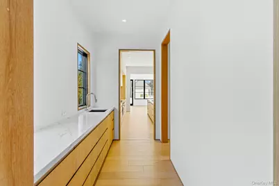 50 Tuckahoe Lane, Southampton, NY 11968 - Photo 12