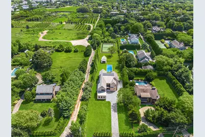 50 Tuckahoe Lane, Southampton, NY 11968 - Photo 2