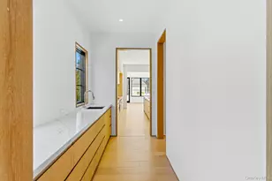 50 Tuckahoe Ln, Southampton, NY 11968 - Photo 14