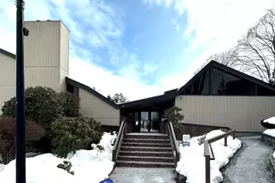 211 Falcon Ct, Poughkeepsie, NY 12603 - Photo 14