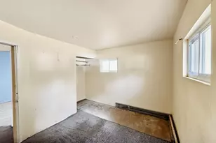 108 Suffolk Ave, Brentwood, NY 11717 - Photo 14