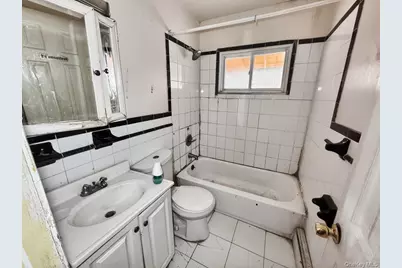 108 Suffolk Avenue, Brentwood, NY 11717 - Photo 8