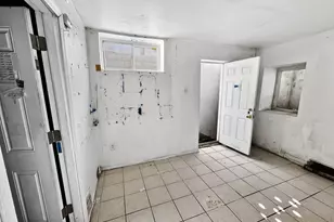 108 Suffolk Ave, Brentwood, NY 11717 - Photo 16