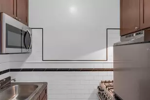 579 W 215th St, New York, NY 10034 - Photo 6