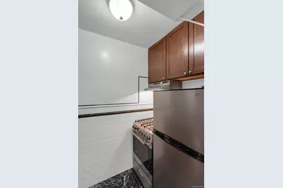 579 W 215th Street #7C, New York, NY 10034 - Photo 8