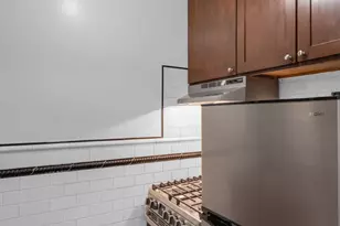 579 W 215th St, New York, NY 10034 - Photo 8