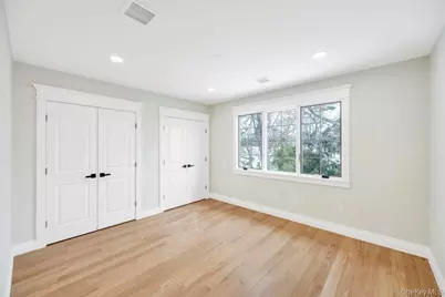 351 Concord Avenue, East Meadow, NY 11554 - Photo 12