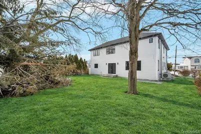 351 Concord Avenue, East Meadow, NY 11554 - Photo 34