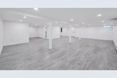 351 Concord Avenue, East Meadow, NY 11554 - Photo 30