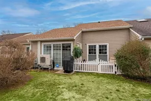 27 Hearthside Dr, Mount Sinai, NY 11766 - Photo 22