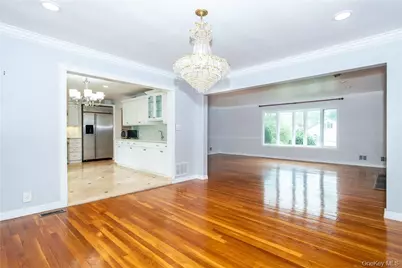 14 Dimsdale Drive, Scarsdale, NY 10583 - Photo 4