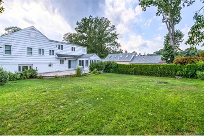 14 Dimsdale Drive, Scarsdale, NY 10583 - Photo 2