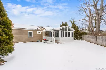 18 Robert Drive, Huntington, NY 11743 - Photo 24