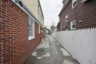 104-24 208th St, Queens Village, NY 11429 - Photo 28