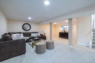 2970 Bond Dr, Merrick, NY 11566 - Photo 18