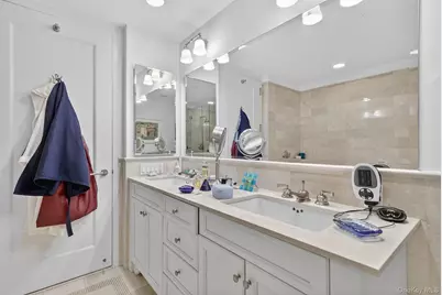 10 City Place #PH3H, White Plains, NY 10601 - Photo 32