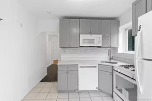 2322 Pearsall Ave, Bronx, NY 10469 - Photo 4