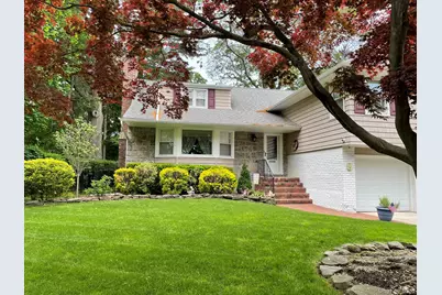 688 Hempstead Avenue, Rockville Centre, NY 11570 - Photo 1