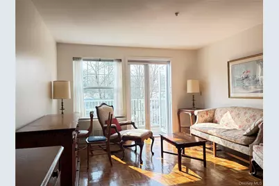 306 Sutton Drive, Mount Kisco, NY 10549 - Photo 14