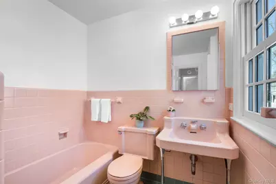 35 Byron Lane, Larchmont, NY 10538 - Photo 16