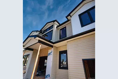 53 Blackbird Lane, Levittown, NY 11756 - Photo 2