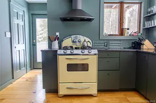 37 Williams Rd, Red Hook, NY 12571 - Photo 6