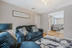 33 Loughlin Dr, Shirley, NY 11967 - Photo 12