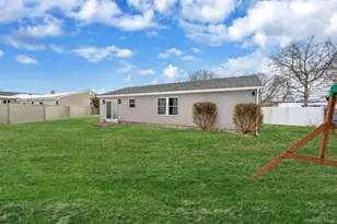 33 Loughlin Dr, Shirley, NY 11967 - Photo 34