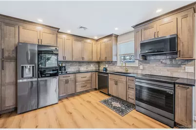 33 Loughlin Drive, Shirley, NY 11967 - Photo 14