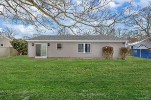 33 Loughlin Dr, Shirley, NY 11967 - Photo 32