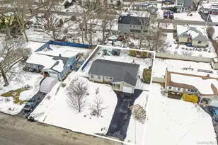 33 Loughlin Dr, Shirley, NY 11967 - Photo 38