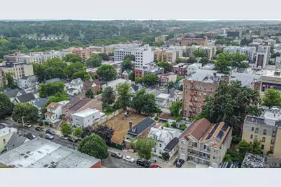 679 E 221st Street, Bronx, NY 10467 - Photo 28