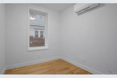 679 E 221st Street, Bronx, NY 10467 - Photo 14