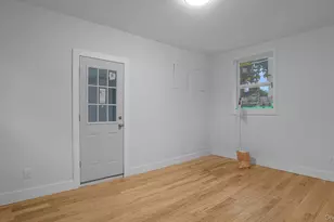 679 E 221st St, Bronx, NY 10467 - Photo 16