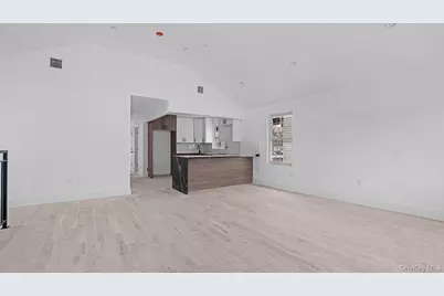 338 E 234th Street, Bronx, NY 10470 - Photo 16