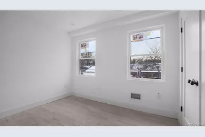 338 E 234th Street, Bronx, NY 10470 - Photo 14