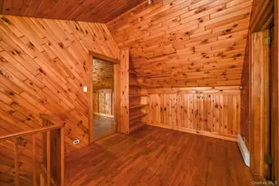 54-28 65th Pl, Maspeth, NY 11378 - Photo 18