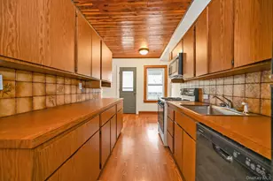 54-28 65th Pl, Maspeth, NY 11378 - Photo 6