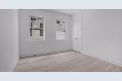 340 E 234th Street, Bronx, NY 10470 - Photo 12