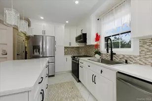 66 Elm St, Valley Stream, NY 11580 - Photo 6